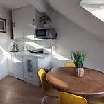 Charming Beachfront Apartments, Sea Views In Апартаменты *