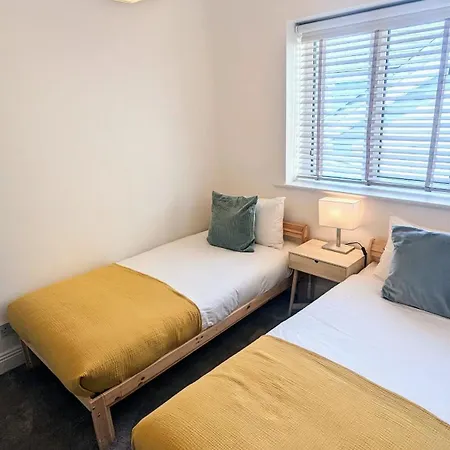 Charming Beachfront Apartments, Sea Views In Apartament