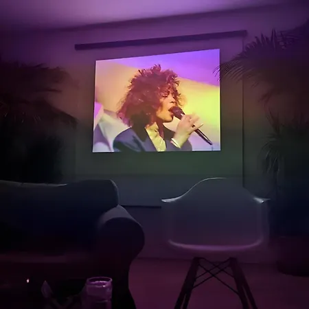 Charming Beachfront Apartments, Sea Views In 아파트