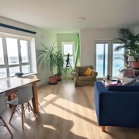 Apartment Ultimate Beachfront Apartments, Sea Views In Tramore