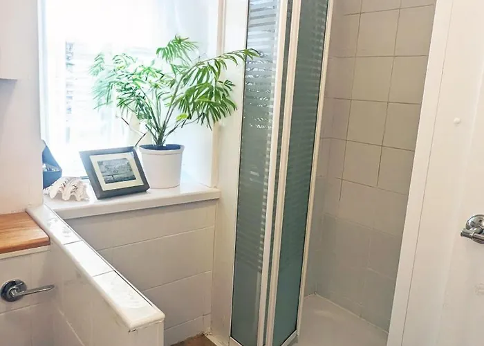 Apartamento Charming Beachfront Apartments, Sea Views In *