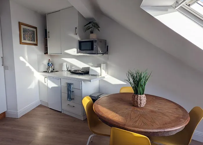 Charming Beachfront Apartments, Sea Views In Apartamento *