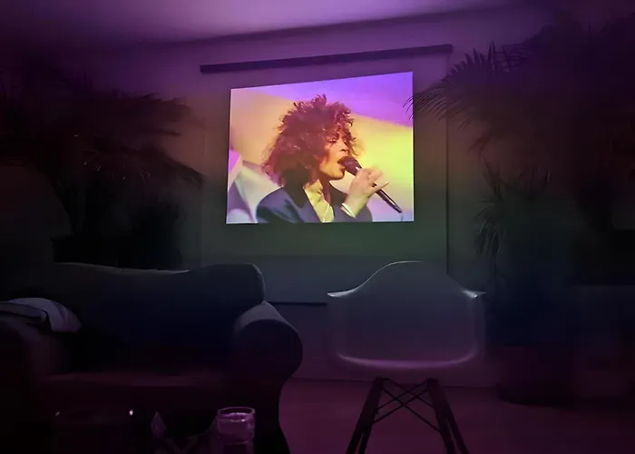 Charming Beachfront Apartments, Sea Views In Apartamento