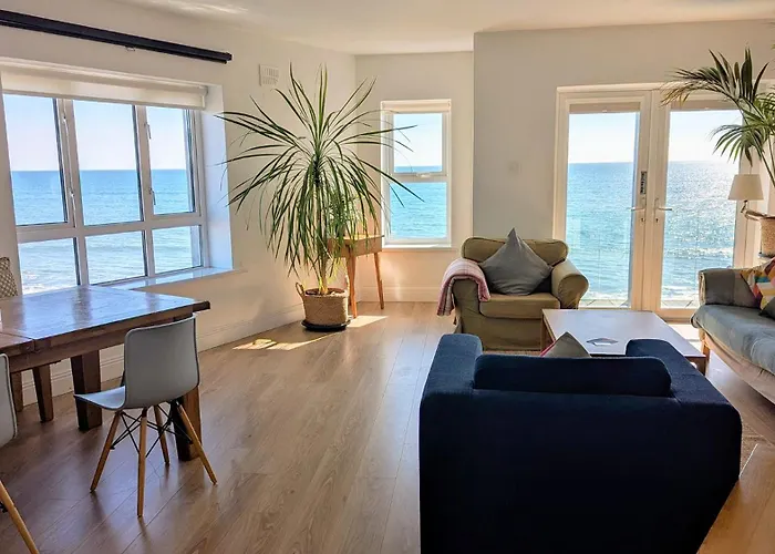 Charming Beachfront Apartments, Sea Views In * Tramore